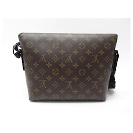 Louis Vuitton-NEW LOUIS VUITTON MAGNETIC MESSENGER BAG MONOGRAM CANVAS MACASSAR BAG-Brown