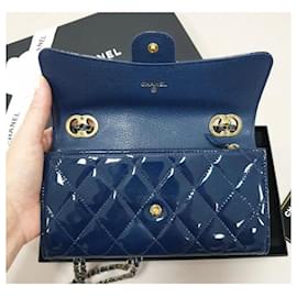Chanel-Chanel Navy Patent Eyelet Wallet On Chain-Dark blue