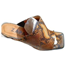 Zapa-ZAPA python pattern sandals-Python print