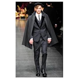 Dolce & Gabbana-Otoño de Dolce & Gabbana 2012 Capa de ropa masculina-Negro