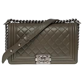 Chanel-CHANEL Boy Bag in Khaki Leather - 101203-Khaki