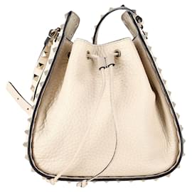 Valentino Garavani-Valentino Garavani Rockstud Beuteltasche aus cremefarbenem Leder-Braun,Beige