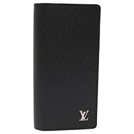 Louis Vuitton-LOUIS VUITTON Taiga Leather Portefeuille Braza Wallet Noir M30285 LV Auth 49939a-Black