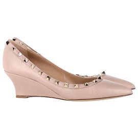 Escarpins compensés Rockstud Valentino Garavani en cuir rose Rose
