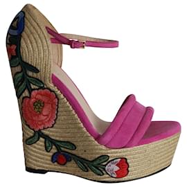 Gucci-Gucci Floral Espradrille Wedge Sandals in Pink Suede -Pink