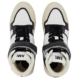 Ami Paris-Hohe ADC-Sneaker aus weißem und schwarzem Leder-Mehrfarben