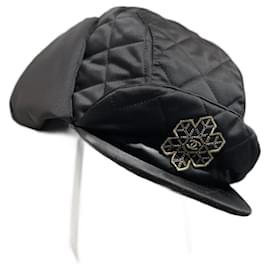 Shop Louis Vuitton Unisex Hats & Hair Accessories (CARRY ON CHAPKA