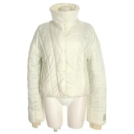Chanel-Abrigo chaqueta acolchada Chanel-Blanco