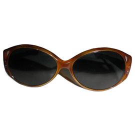 Guy Laroche Sunglasses Light Brown Acetate Light brown
