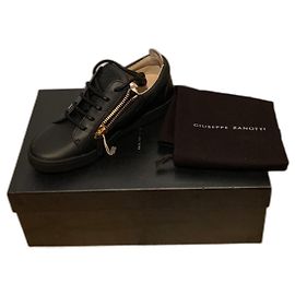 Giuseppe Zanotti KORB Schwarz
