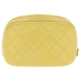 Chanel-Estuche CHANEL Matelasse Piel de cordero Amarillo CC Auth 50441-Amarillo