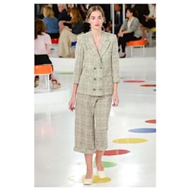 Chanel-Paris / Seoul CC Buttons Lesage Tweed Jacket-Multiple colors