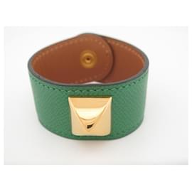 Hermès-NEW HERMES MEDOR DOG COLLAR BRACELET 17CM GREEN LEATHER EPSOM BANGLE-Green