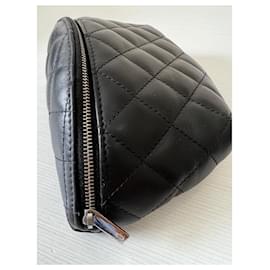 Chanel Pochette ceinture Uniform Cuir Noir ref.28477 - Joli Closet
