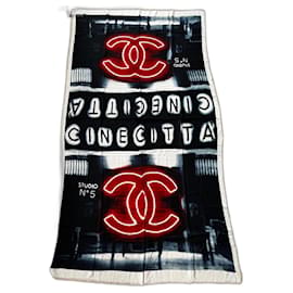 Chanel sciarpe Nero