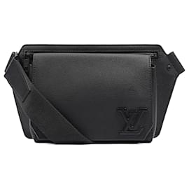 Louis Vuitton-Louis Vuitton Aerogram Takeoff Sling Bum Bag Black Leather-Black