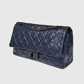 Chanel-Reedição Acolchoada Azul Metálico 2.55 Clássico 227 saco de aleta alinhado-Azul