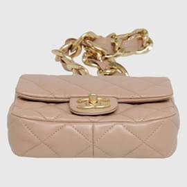 Chanel-Mini borsa con patta beige con tracolla a catena grossa - SS22-Beige