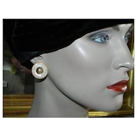 Gianni Versace-Gianni Versace clip earrings-Golden