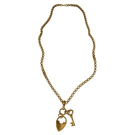 Chloé Cadena larga de metal dorado Chloe con. Collar con candado y logo Dorado