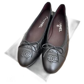 Chanel Classic ballet flat Black