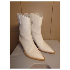 Fendi-Fendi Cowboy Catwalk Ankle Boot Size 39 US 9 Uk 6-White