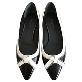 Louis Vuitton-Louis Vuitton Zip Detail Flats Shoes-Black