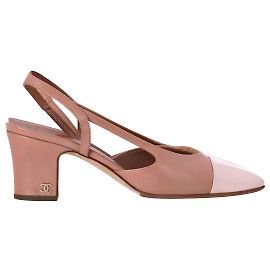 Décolleté slingback Chanel CC con punta in pelle rosa Rosa