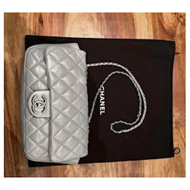 Chanel Rare Vintage 90's Freshwater Pearl Tweed Lambskin Shoulder Bag