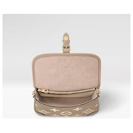Louis Vuitton-LV Diane leather new-Beige