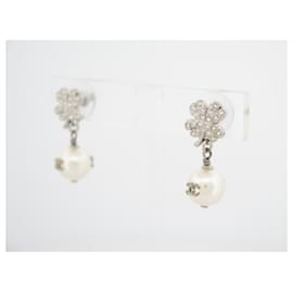 Boucles d'oreilles longues Idylle Blossom, 3 ors et diamants