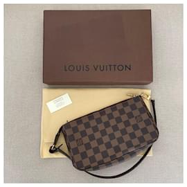 Louis Vuitton-Louis Vuitton pochette acessórios Nm-Marrom