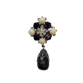 Chanel-Chanel black / Cream CC Logo Rhinestone Embellished Strass and Metal Teardrop Brooch-Black