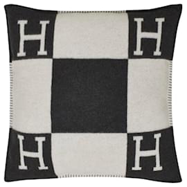 Hermès Avalon 50x50 Cashmere Blanket Multiple colors