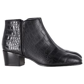 Botins Giuseppe Zanotti com relevo crocodilo em couro preto Preto