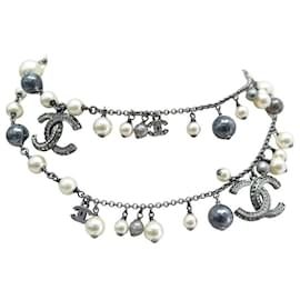 Chanel-COLLIER CHANEL SAUTOIR PERLES & LOGO CC STRASS 79-88 METAL STEEL NECKLACE-Argenté
