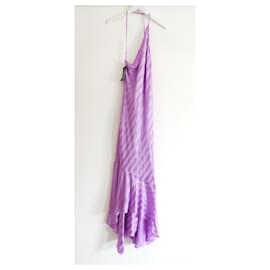 Autre Marque-Robe nuisette asymétrique en soie lilas Michelle Mason-Violet