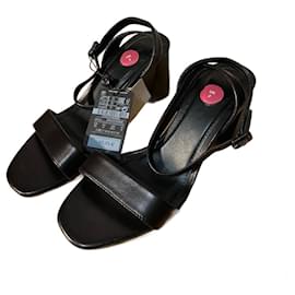 Massimo Dutti-Massimo Dutti Black Sandals-Black