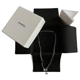 Collana Chanel Oro e Pelle Nera Gold hardware
