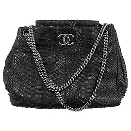 Chanel Borsa tote in pelle di pitone Nero