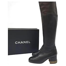 Chanel-Botas Chanel de couro preto na altura da coxa acima do joelho-Preto