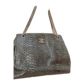 Bolsa tote Chanel em python preto Preto