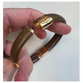 Loewe-Armbänder-Golden