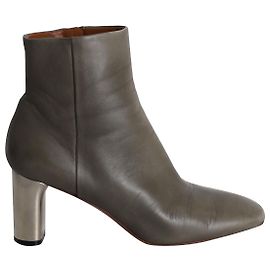 Céline Celine Stiefeletten mit Metallic-Absatz aus grauem Leder Grau