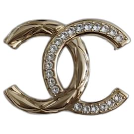 CHANEL CC Gold Braided Chain Link Turnlock Brooch Pin
