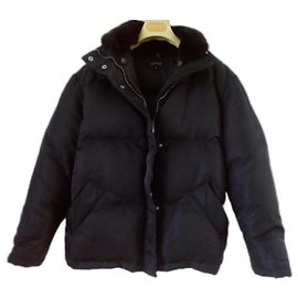 GUCCI JACKET BLACK DOWN JACKET WITH FUR COLLAR. Black