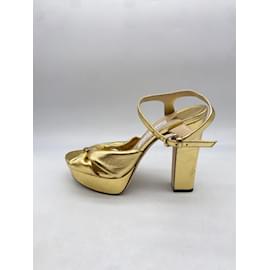 Jimmy Choo-JIMMY CHOO Sandalen T.EU 38.5 Leder-Golden