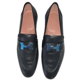 Hermès Black Leather Flats Size 38.5 Black