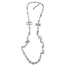 FULL SET -Chanel Gunmetal Adjustable Globe CC Logo Necklace, Women's  Fashion, Jewelry & Organisers, Necklaces on Carousell