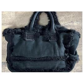 Chanel-Handbags-Black